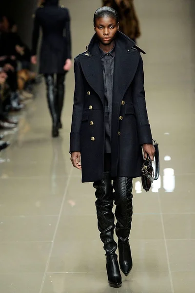 Look 27